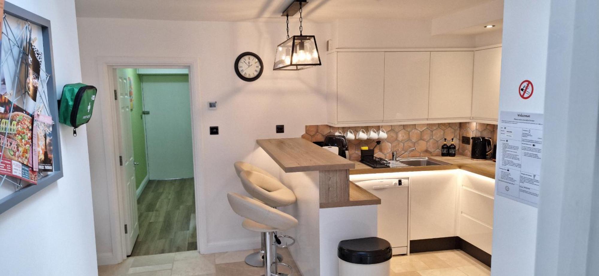 New 3 Bedrooms Flat In Ashford Near Heathrow 外观 照片