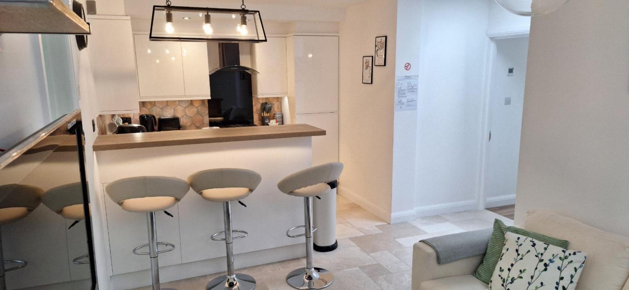 New 3 Bedrooms Flat In Ashford Near Heathrow 外观 照片